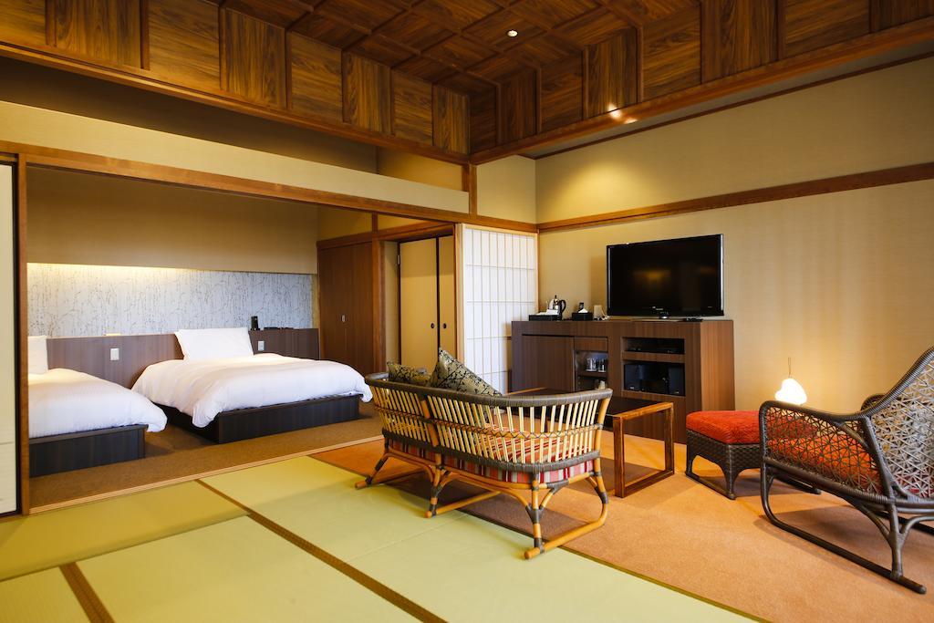 Awaji Hamarikyu 5*