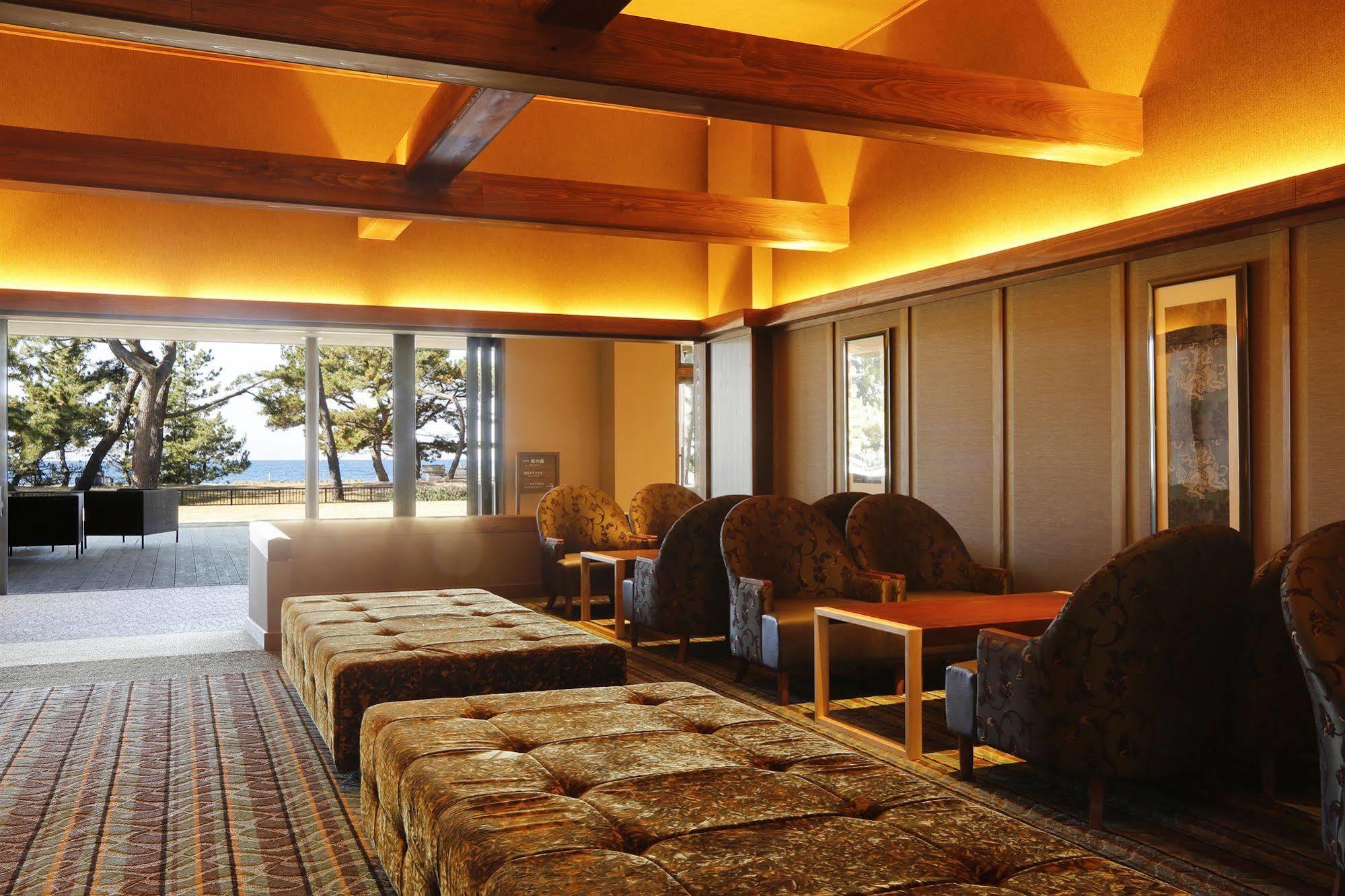 Awaji Hamarikyu Ryokan