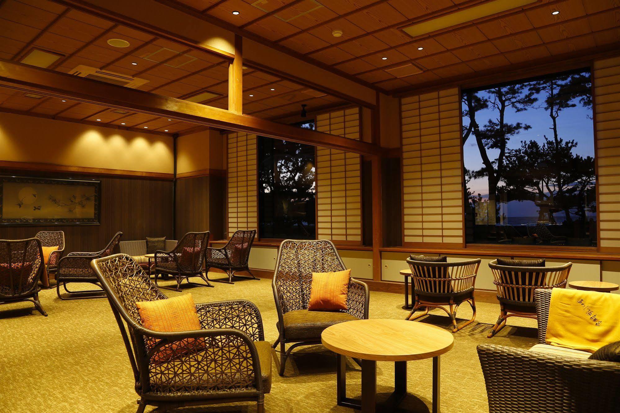 Awaji Hamarikyu Ryokan